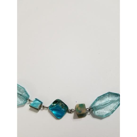 Thirty inch teal necklace teal shell beads b83 - Picture 6 of 8